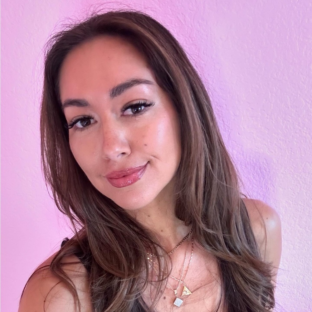 Meet your Posher, Alexandra